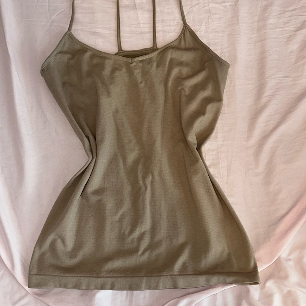 tan tank top (🩷 read)